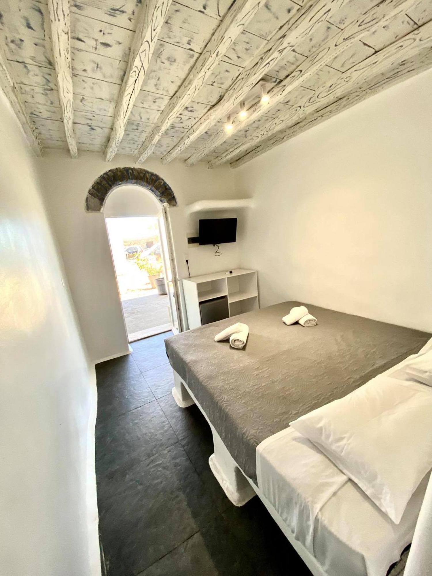 Mykonos Vibes Airport Studios And Apartments Mykonos Town Exterior foto